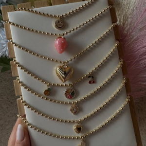 Cadena Golden Charms Collection
